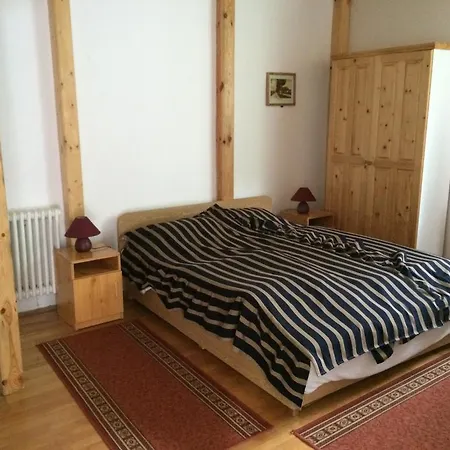 Oreghegy Wellness Panzio Es Turistaszallo Gæstehus *