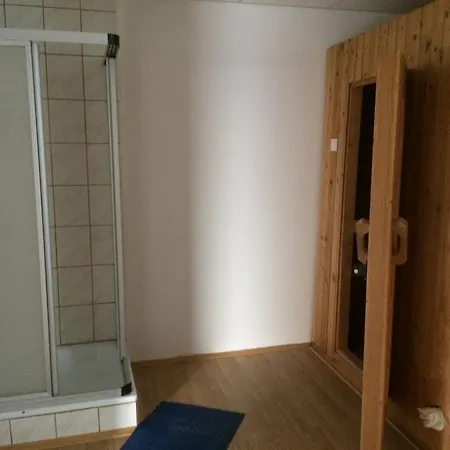 Oreghegy Wellness Panzio Es Turistaszallo *