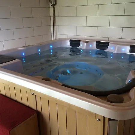 Oreghegy Wellness Panzio Es Turistaszallo Sümeg